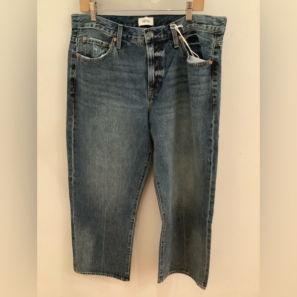 Lexi Mid Rise Bowed Leg - Picture 5 of 7